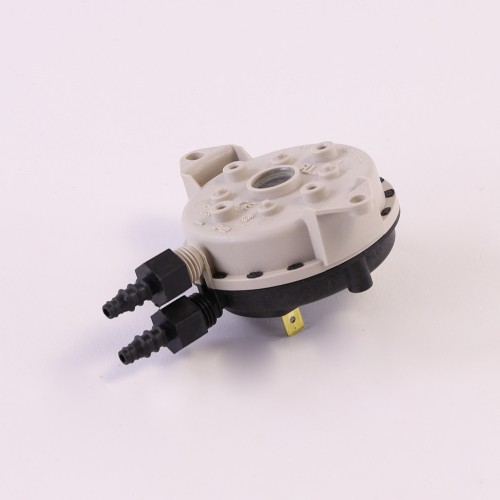 Cleveland controls ns2-1119-00 pressure switch, dpdt,. 05" w. C. , mounting feet