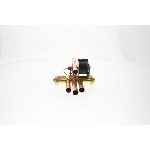 Carrier 8733938227 reversing valve for heat pump systems