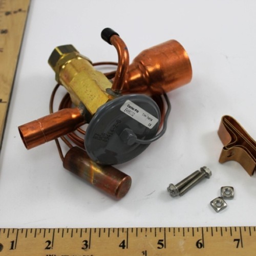 Carrier ea680032 expansion valve