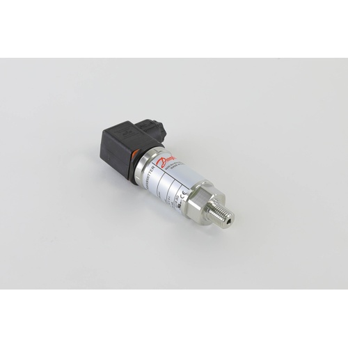 Danfoss 060g1711 pressure transmitter, 0-200 psi, 4-20ma output