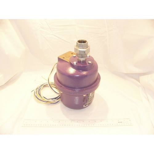 Honeywell c7061f2001 ultraviolet flame detector, dynamic self-check purple peeper