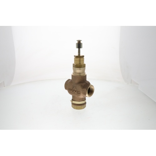 Honeywell v5011n2055 2-way 3/4" npt globe valve, 7. 3 cv, red brass, steam