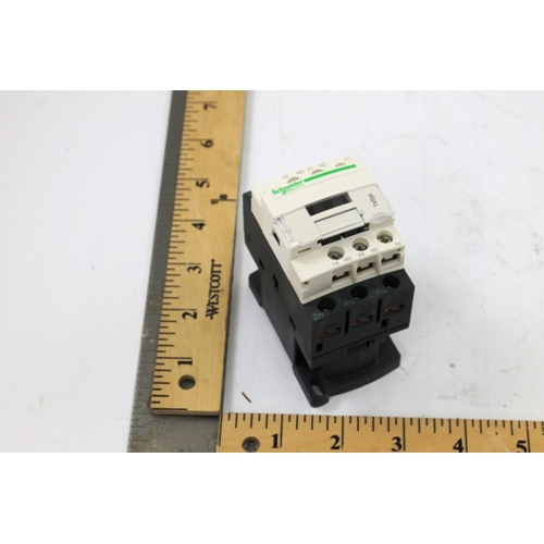 Daikin-mcquay 349932121 0-9a 600v contactor