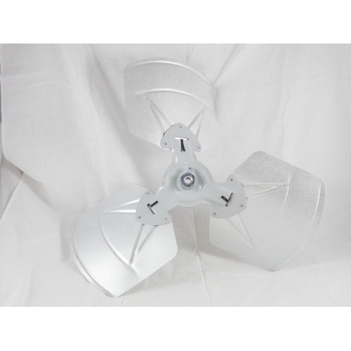 York s1-026-31365-000 22" dia. 32° pitch 3-blade cw fan blade, 1/2" bore