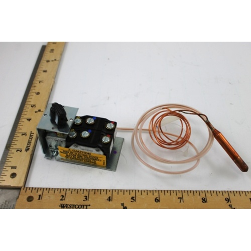 Johnson controls a28gj-33 two-stage temperature control, 120/208/240/277v