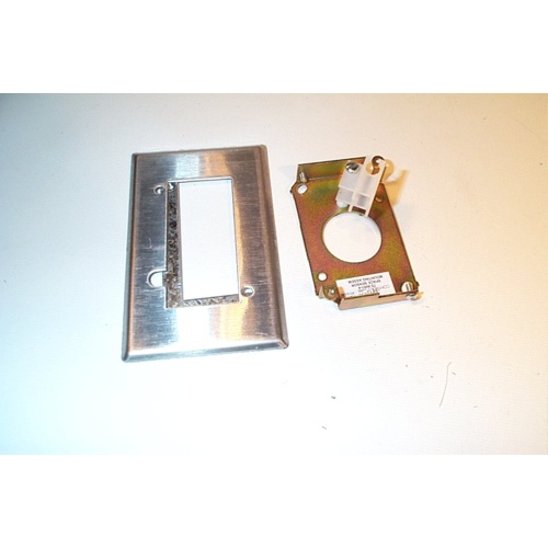 Johnson controls te-6001-4 single/dual element holder for te-6000 series