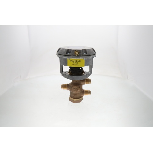 Johnson controls v-4332-1006 1/2" three-way mixing flare valve, 9-13 psi
