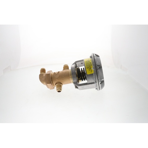 Johnson controls v-4440-1008 three-way brass valve assembly, 1/2", 2. 4 cv, 6-9 psi