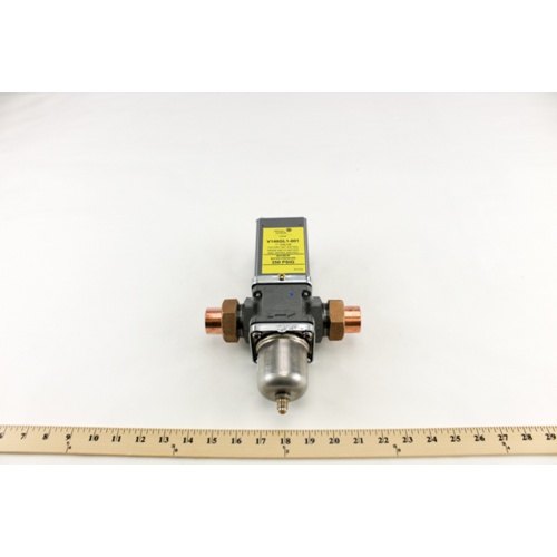 Johnson controls v146gl1-001 1" union sweat two-way pressure actuated water regulating valve