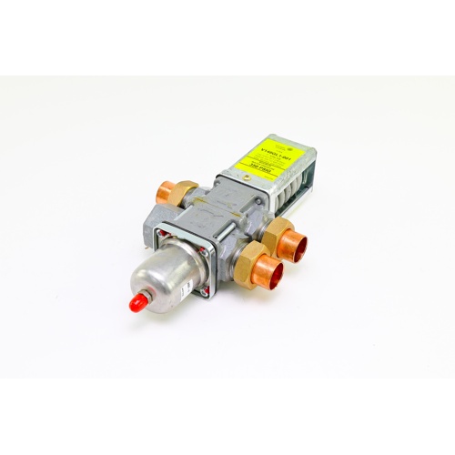 Johnson controls v148gl1-001c 1" three-way pressure actuated water regulating valve