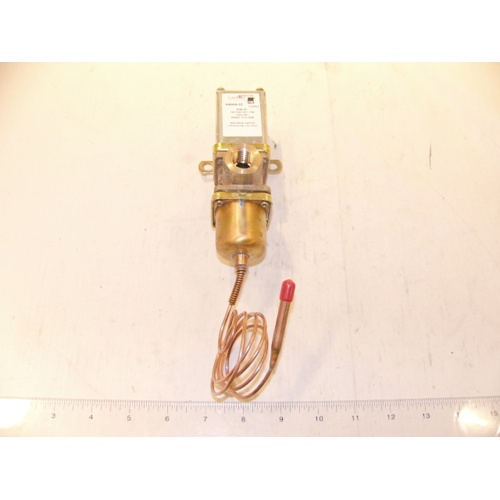 Johnson controls v46aa-52 pressure actuated water regulating valve, 3/8" npt