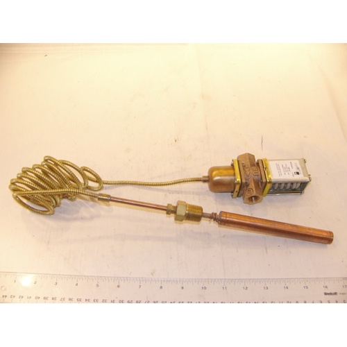 Johnson controls v47aa-3 3/8" npt direct acting temperature actuated water regulating valve