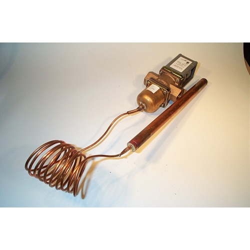 Johnson controls v47ab-2 1/2" npt direct acting temperature actuated water regulating valve