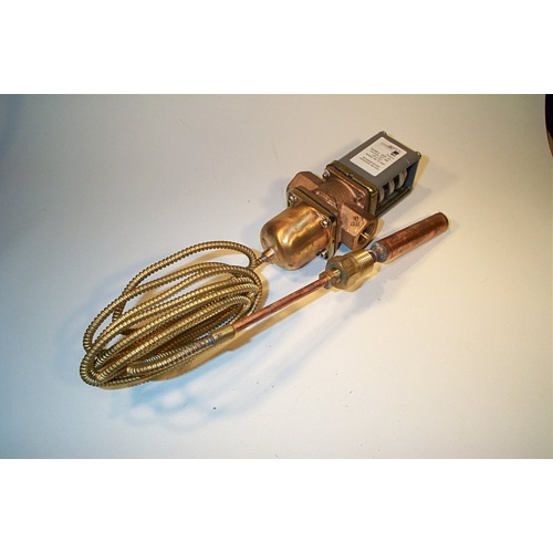 Johnson controls v47ab-4 1/2" npt cast brass direct acting water regulating valve