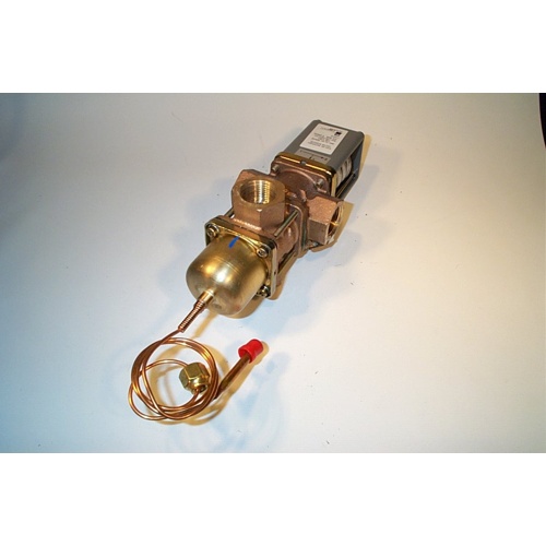 Johnson controls v48ac-2 3/4" npt three-way pressure actuated water regulating valve