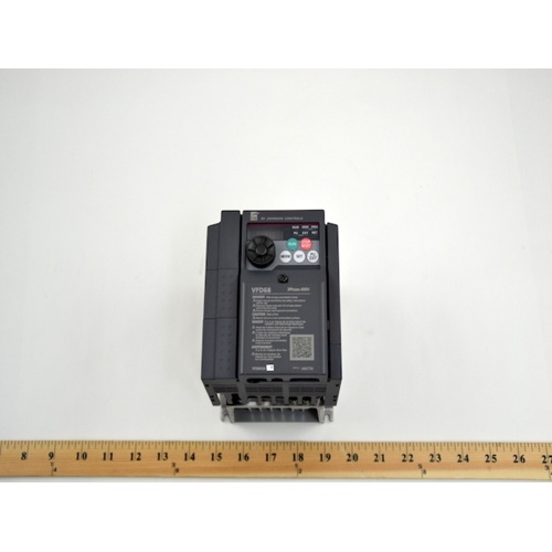 Johnson controls vfd68chh-2 variable frequency drive, 460v 3 hp 2. 2 kw nema 1