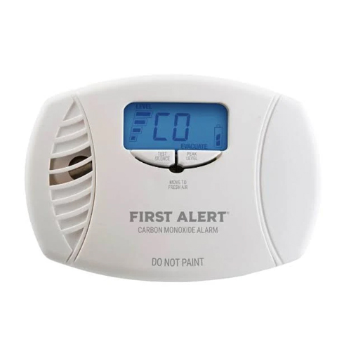 Resideo brk first alert co7p01d plug-in co alarm with battery backup & backlit digital display